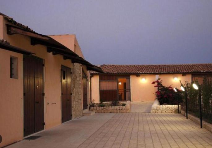 Agriturismo La Fiumara Villa Noto Buitenkant foto