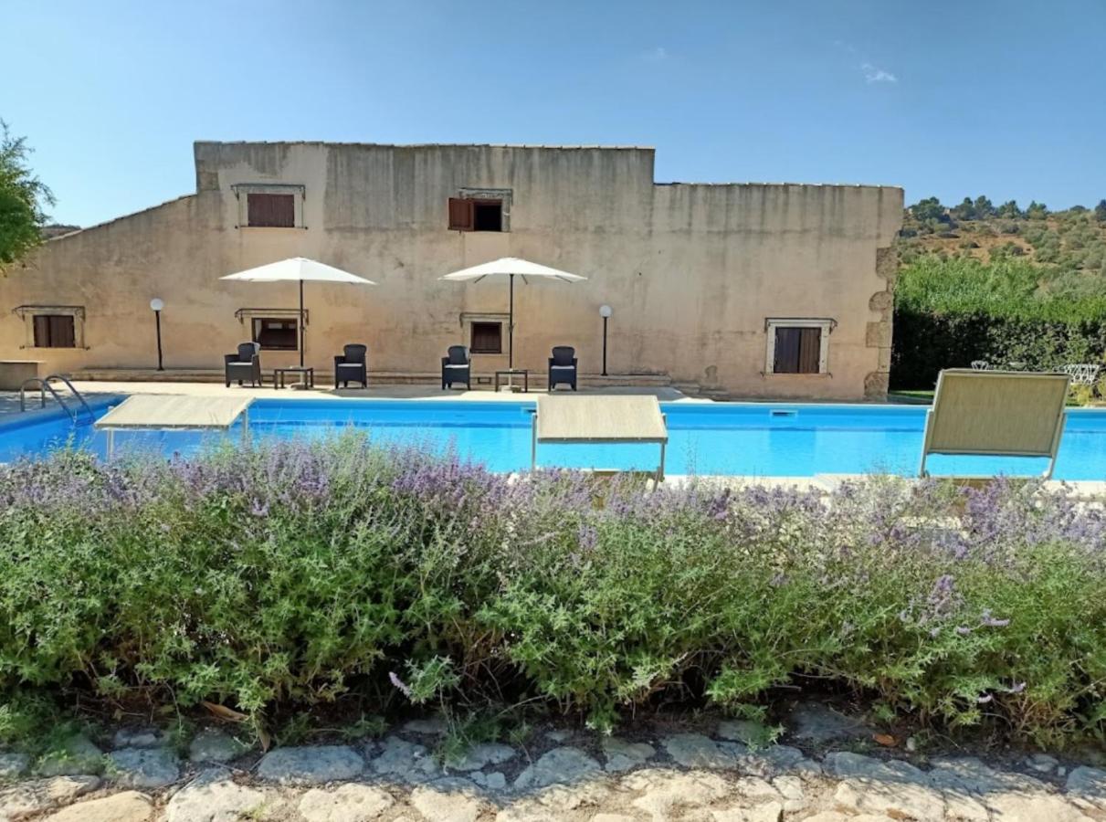 Agriturismo La Fiumara Villa Noto Buitenkant foto